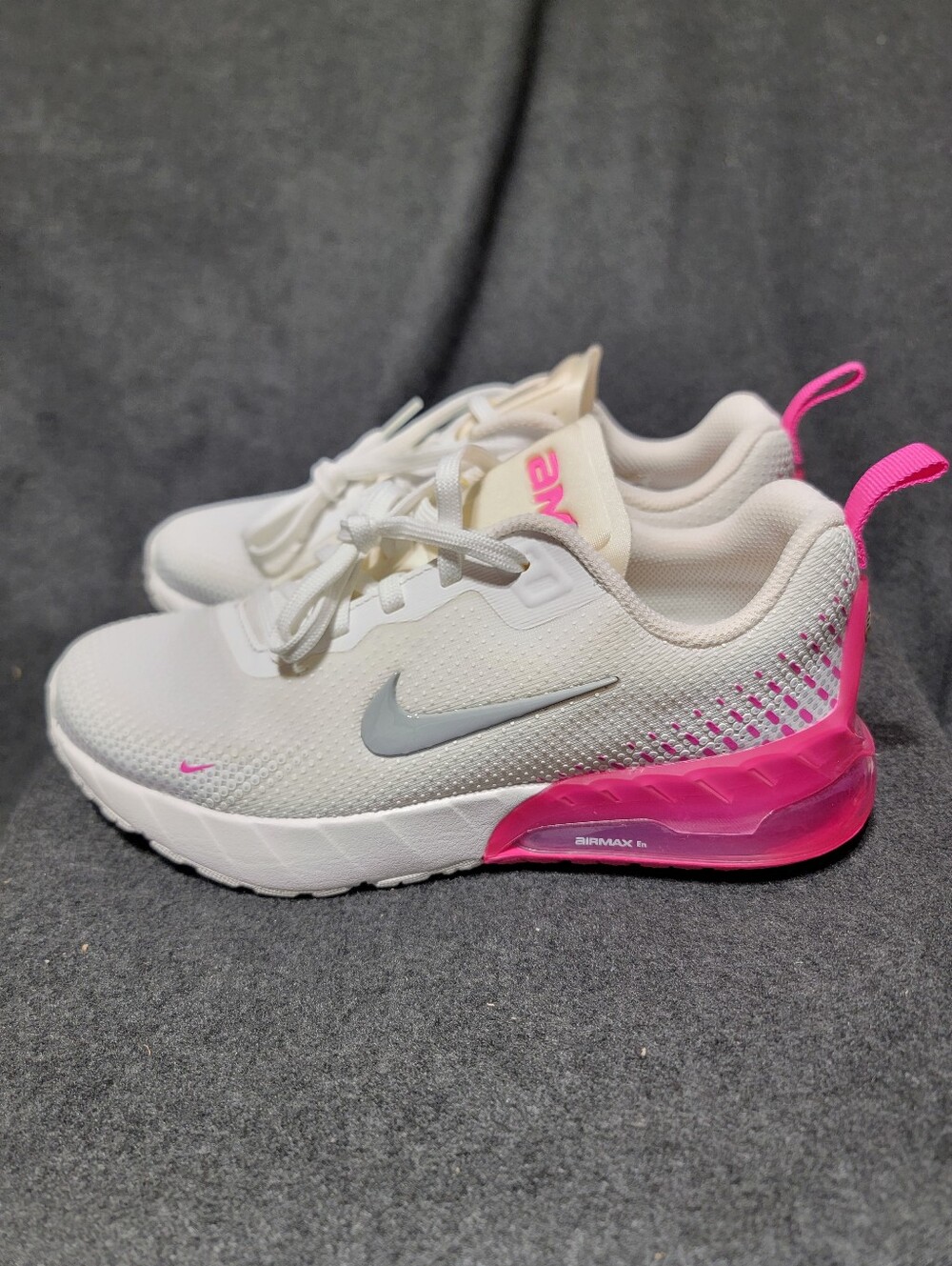 Nike Air Max Phoenix Size 3.5Y